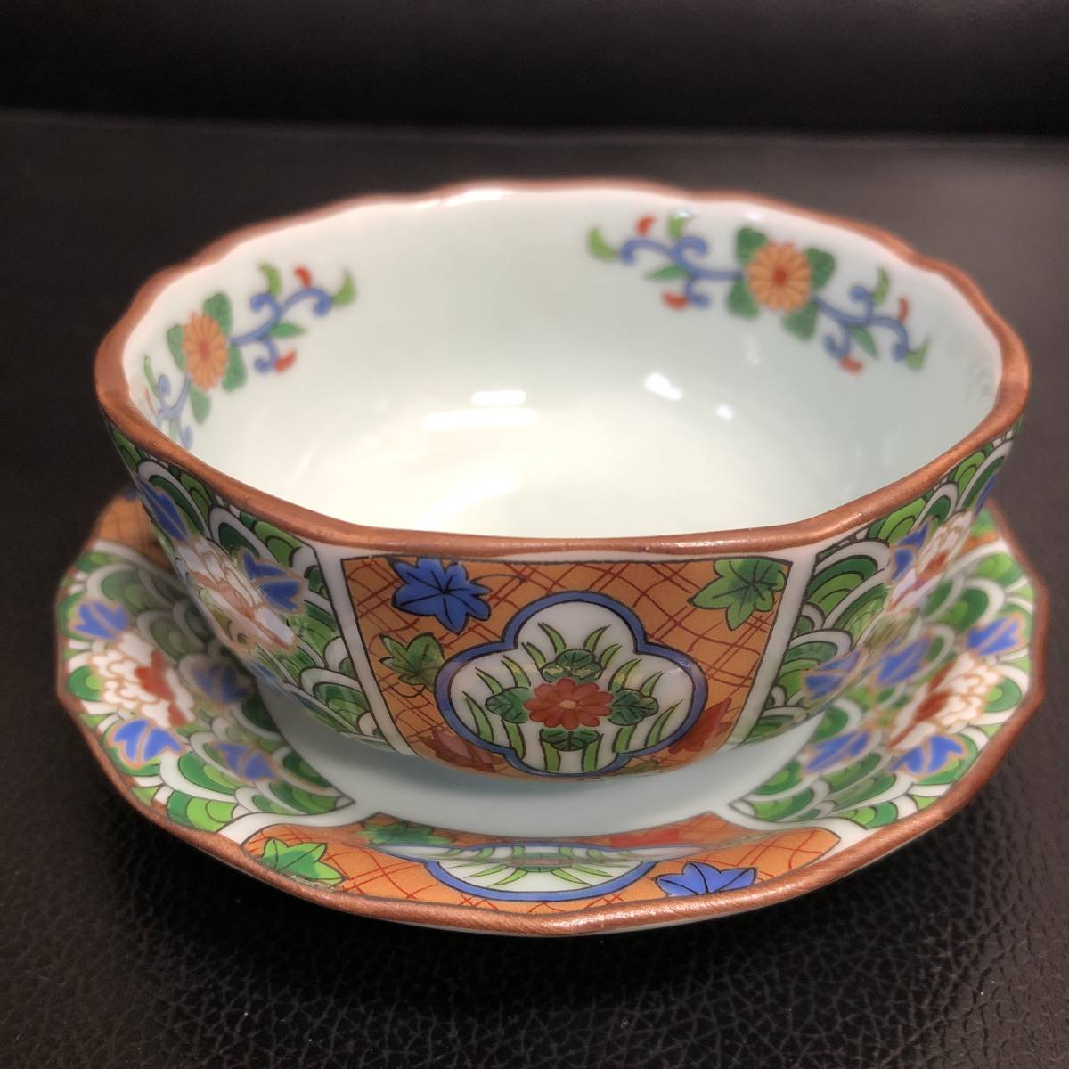 食器》 銘有「有田焼仁祥窯鍋島地紋:皿小付揃」 直径(小付:約9.3cm