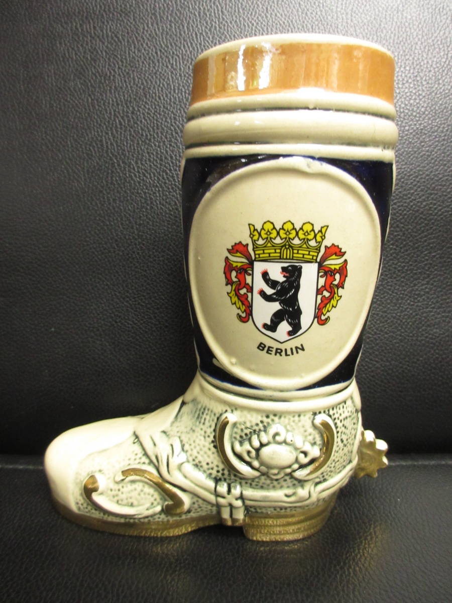 《雑貨》 置物「ドイツ製 ブーツ型のコップ 陶器製 小物入れor花瓶」 高さ：約15.8cm・口：約5.8cm 食器：酒器 インテリア・小物_画像1
