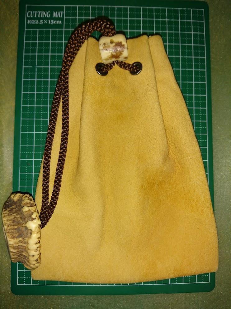 [ deer leather ] pouch ( deer angle. netsuke )/ cloth bag . cut sack smoke . inserting beige ocher unused adult man. .. item!