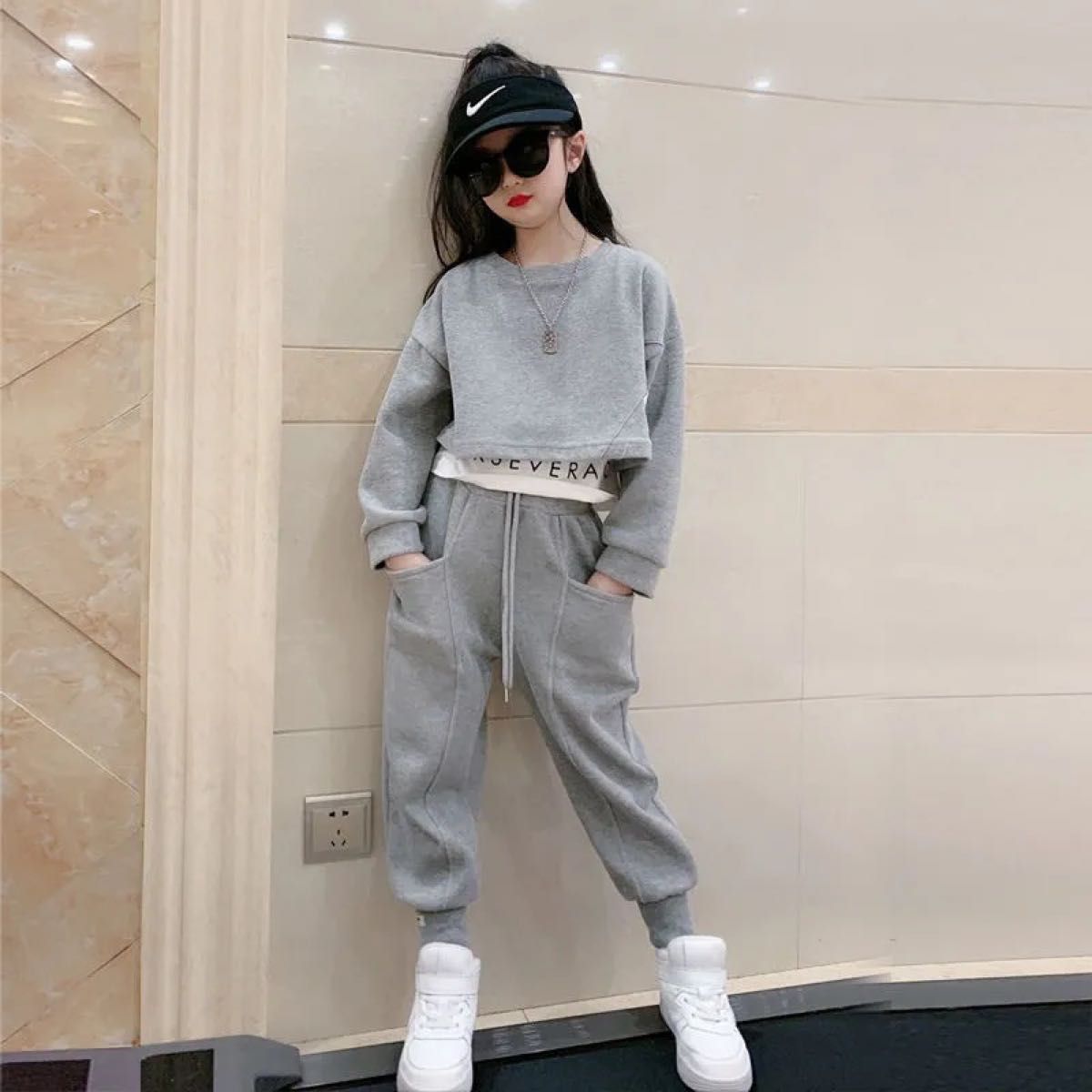 キッズ服 女の子 ダンス セットアップ グレー 韓国子供服 スウェット 150 上下セット unused アンユーズド