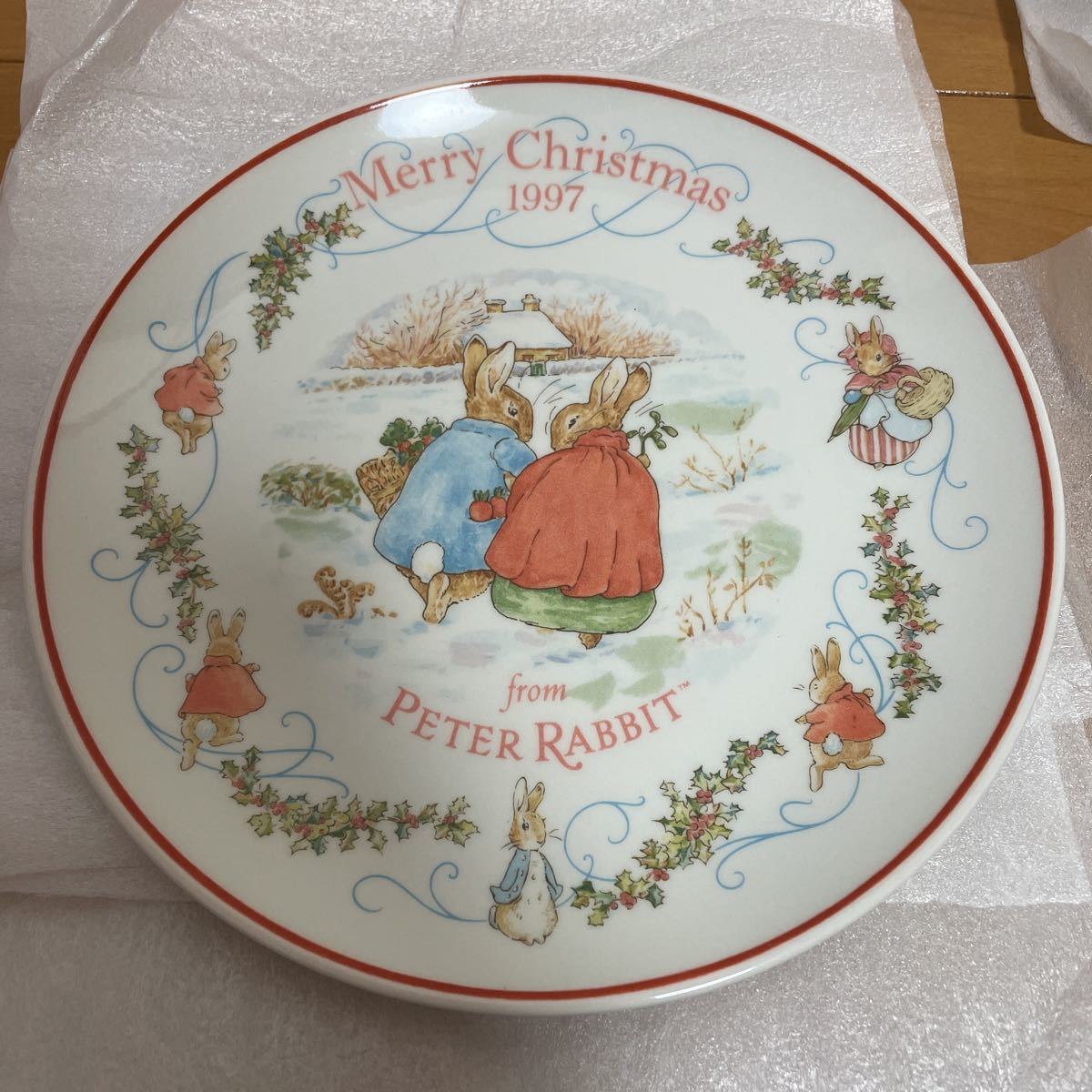 掘り出し物　新品未使用ピーターラビット WEDGWOOD ウェッジウッド クリスマスプレート PETER RABBIT 2枚セット　イングランド製