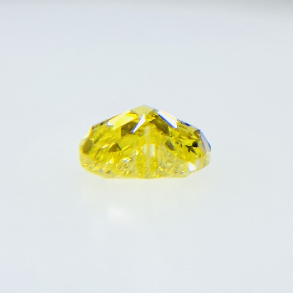 FANCY VIVID YELLOW 0.165ct HS/RT1742/CGL