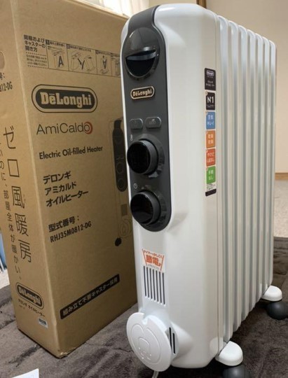 デロンギ 新品 アミカルド 新L字型フラットフィン DeLonghi オイルヒーター ダークグレイ RHJ35M0812-DG ピュアホワイト ~10畳用 未使用品_画像1