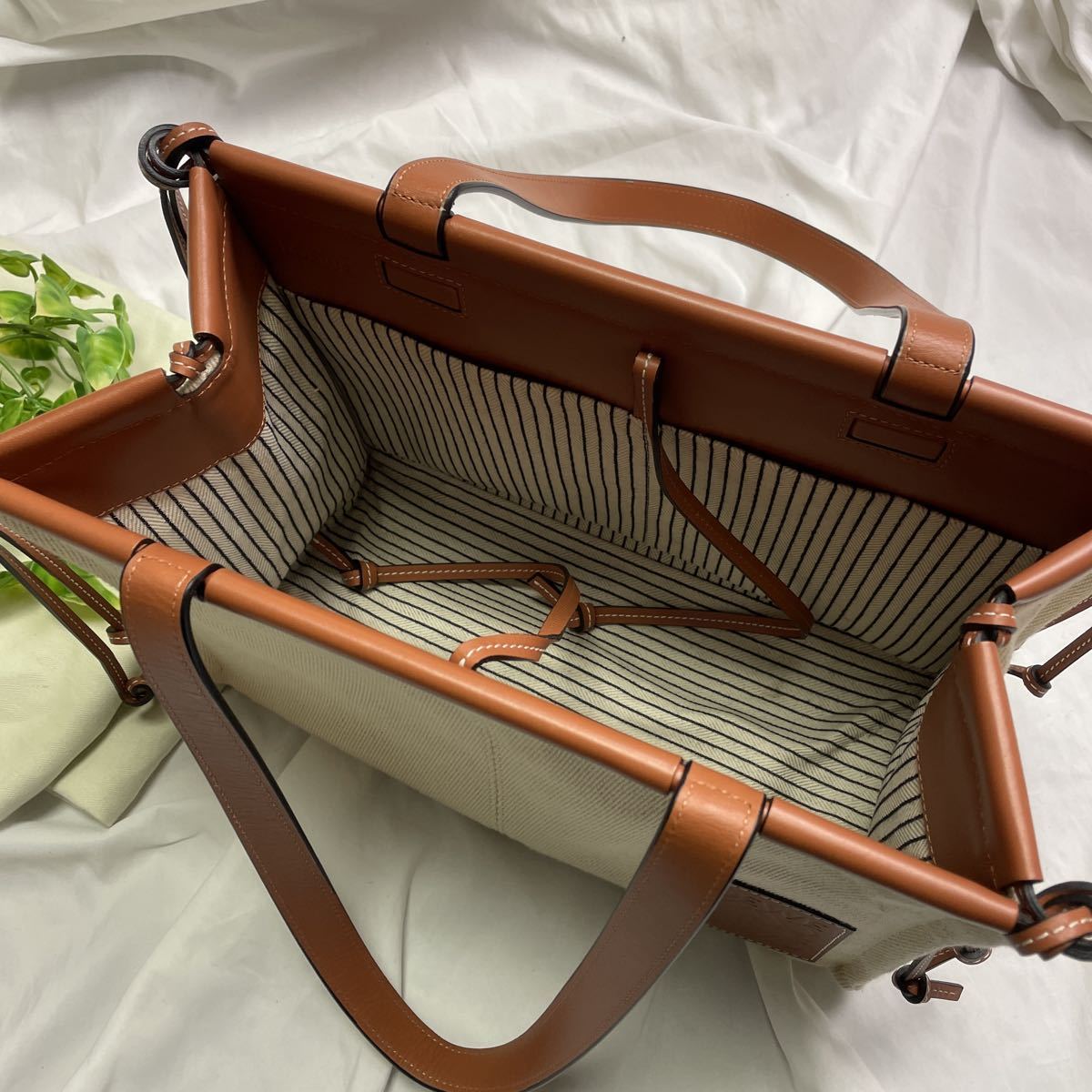 LOEWE クッショントート スモール キャンバストート ハンドバッグ