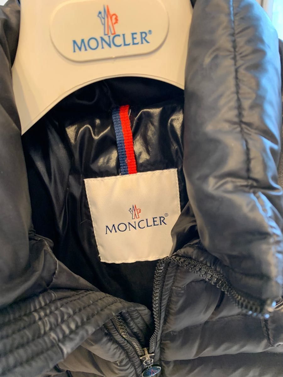 モンクレール MONCLER ダウンコート ロングダウンコート ロングダウン レディース　サイズ0  ブラック　MOKACINE