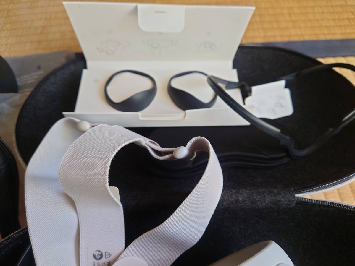 使用浅、美品、おまけ多数】 Meta Quest 2 128GB VRヘッドセット