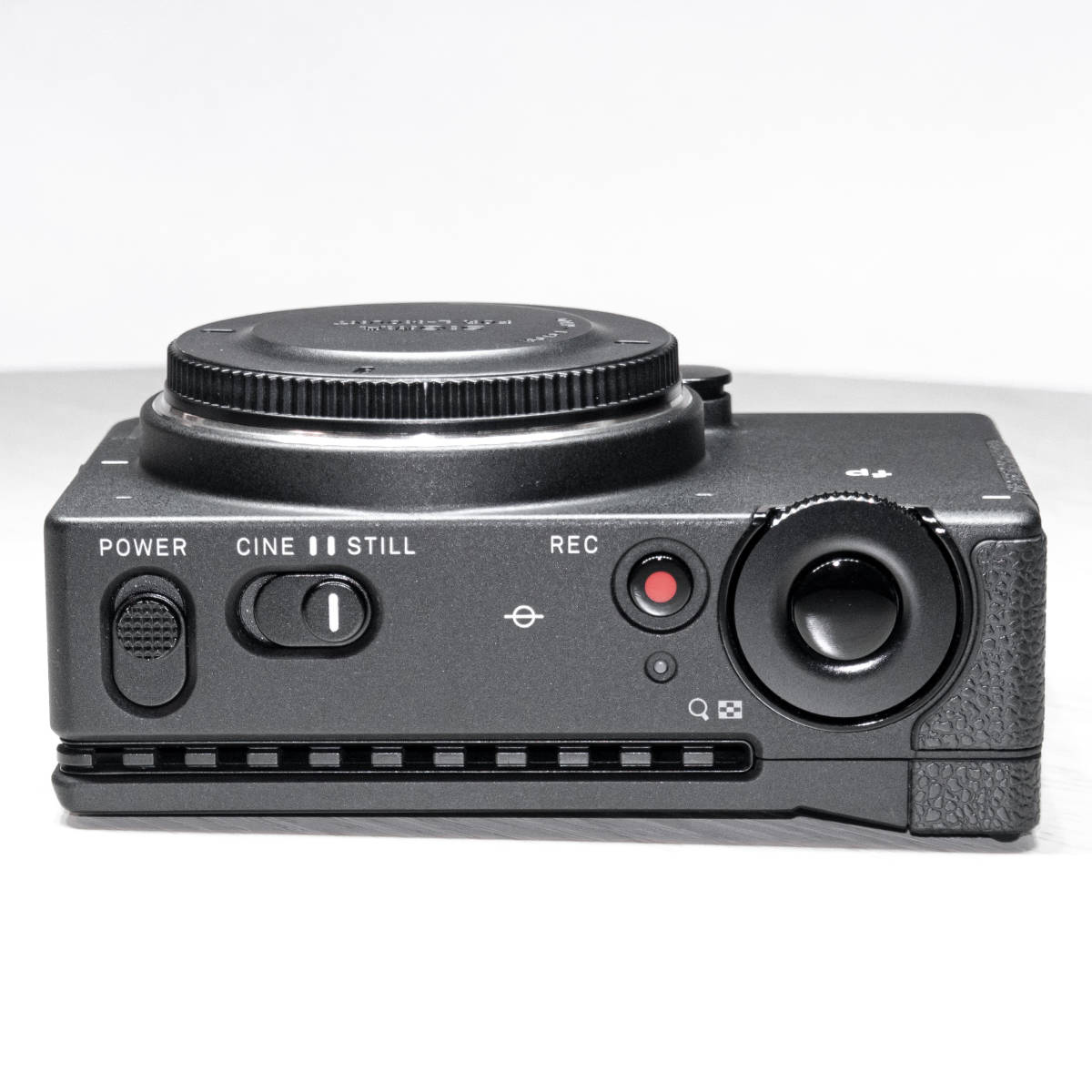 極上美品【SIGMA fp】ボディ 付属品完備 完全動作品 最小フルサイズ機 予備バッテリー+3個