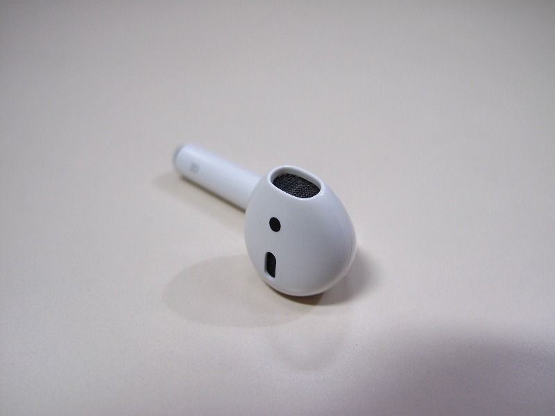 新品 Apple AirPods 第二世代 右耳 MV7N2J A エアーポッズ