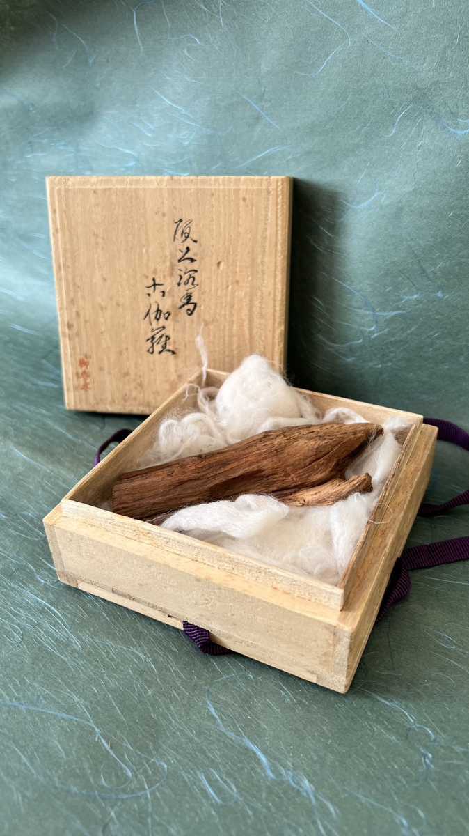 伽羅 原木【奇楠香 極】154g 香木 沈香 茶道具 ベトナム産 御香木 薫香
