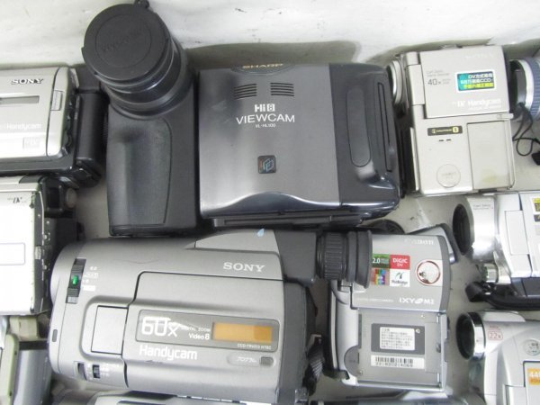 〔J1110〕 ジャンク HDD 8mm miniDV デジタル ビデオ カメラ（Canon SONY SHARP Panasonic Victor HITACHI など その他）28台 同梱不可②の画像4