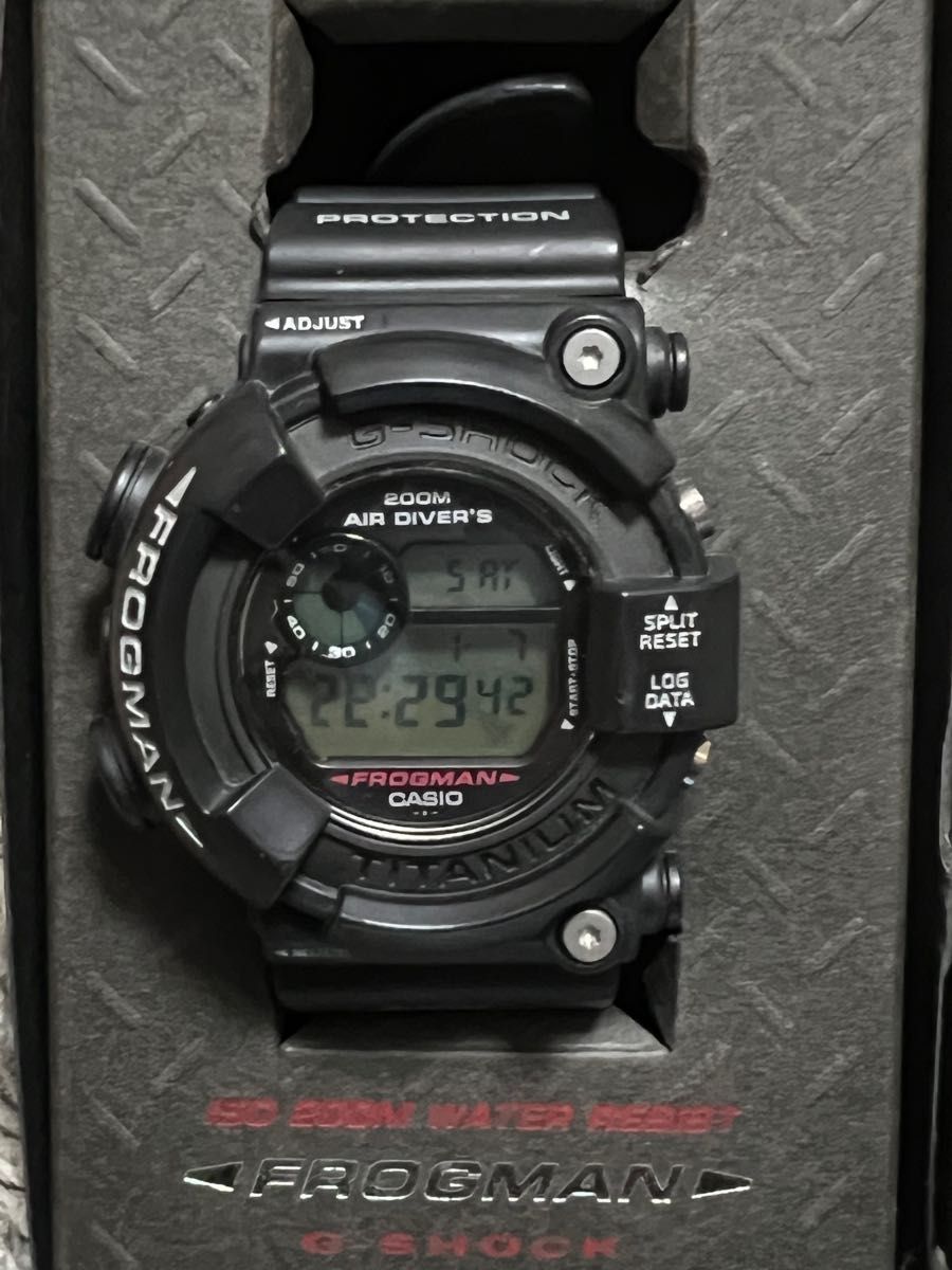 カシオ G-SHOCK DW.-8200 メン・イン・ブラック フロッグマン