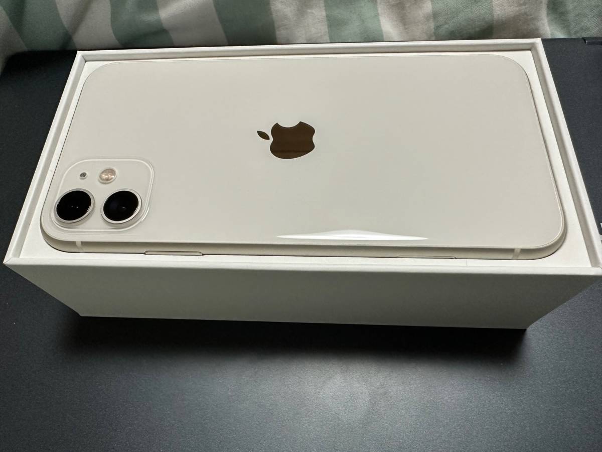 iPhone 11 128GB SIMフリー ホワイト アップルストア購入品 美品 iPhone 11 128GB SIMフリー ホワイト アップルストア購入品 美品