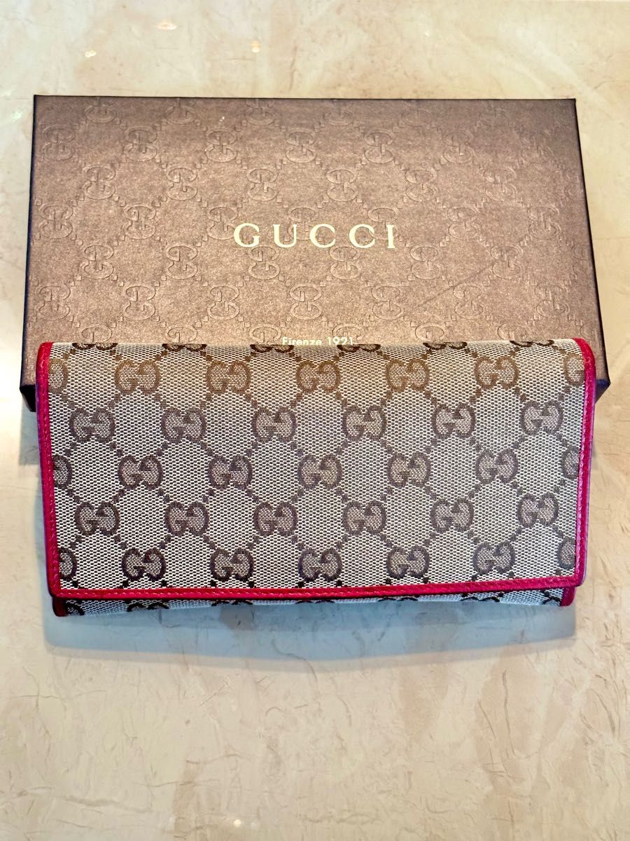 GUCCI 長財布 箱付き ショッパー証明書あり ブランド 財布 GUCCI 長財布 箱付き ショッパー証明書あり ブランド 財布