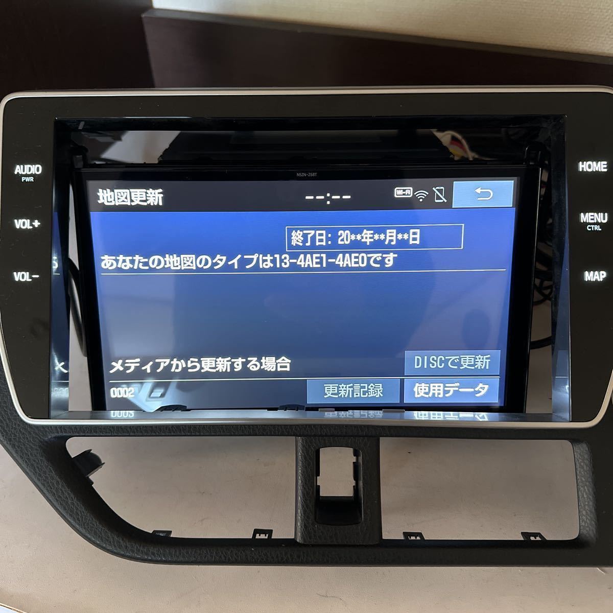 ☆トヨタ純正 エスクァイア 10インチ SDナビ フルセグ NSZN-Z68T