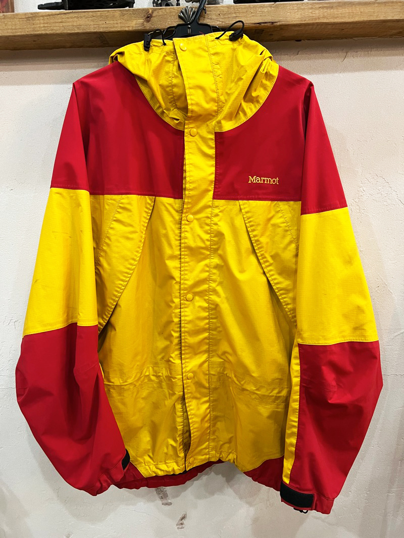3012 90's Marmot/マーモット 好配色GORE-TEX マウンテンパーカー ナイロンジャケット メンズLサイズ イエロー×レッド 古着 USED