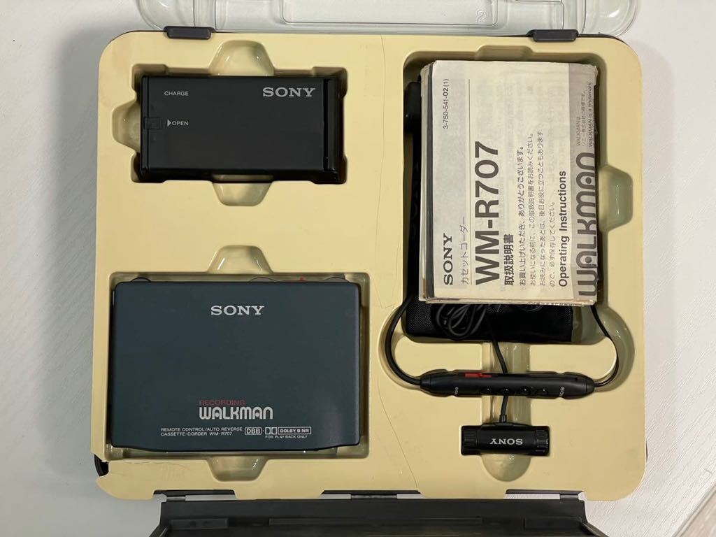 極美動作品・付属品完品】Sony WM-R707 カセット ウォークマン 極美動作品・付属品完品】Sony WM-R707 カセット ウォークマン