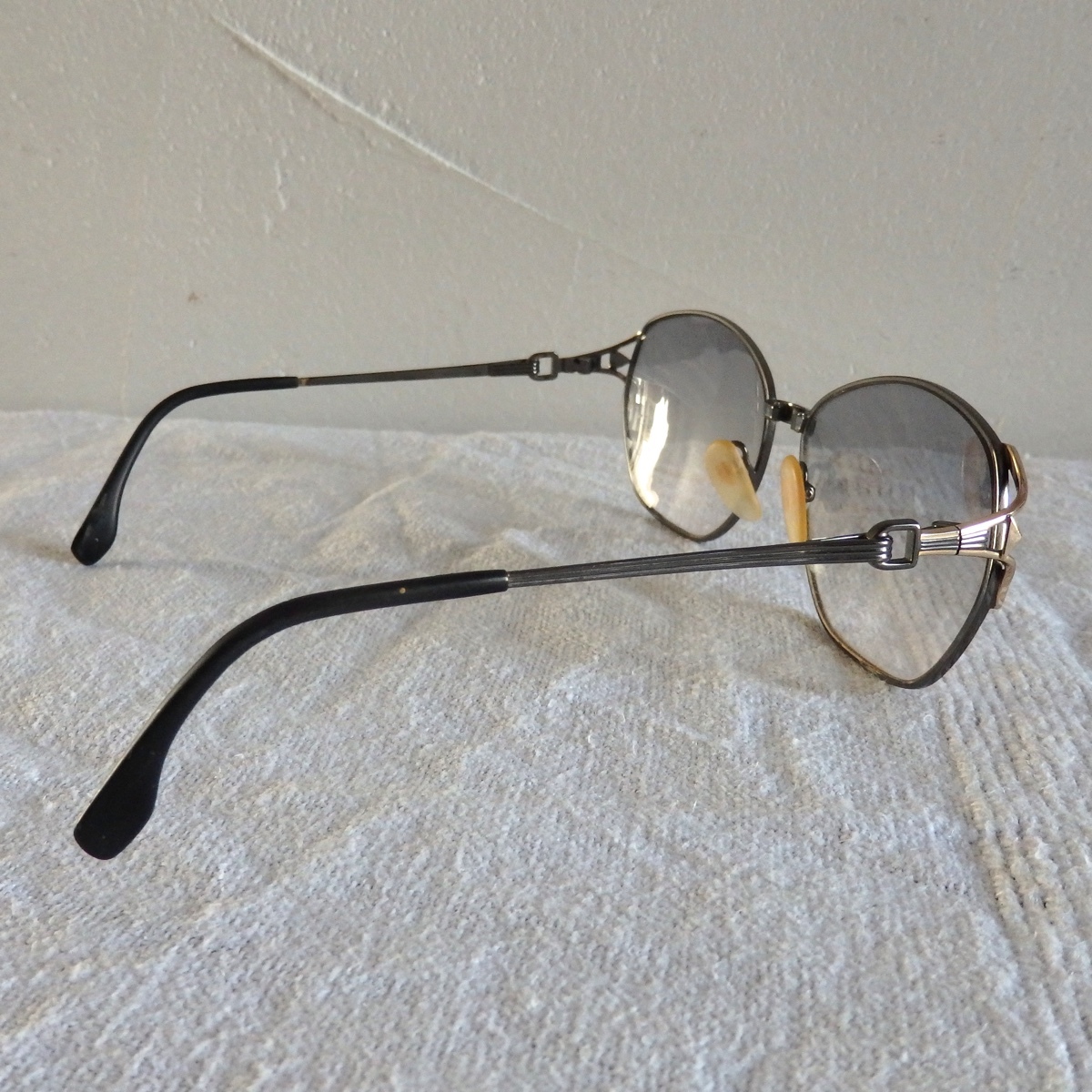 YVES SAINT LAURENT イヴ・サンローランサングラス31-0602 メガネ眼鏡