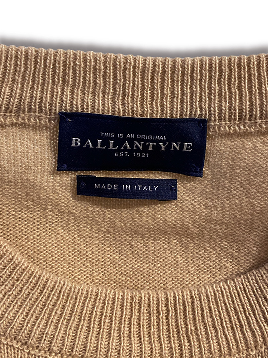 定価8.6万 バランタイン BALLANTYNE 高品質なウールを贅沢に用いた１着！シンプルで着回し力抜群な クルーネックニットセーター イタリア製_画像3