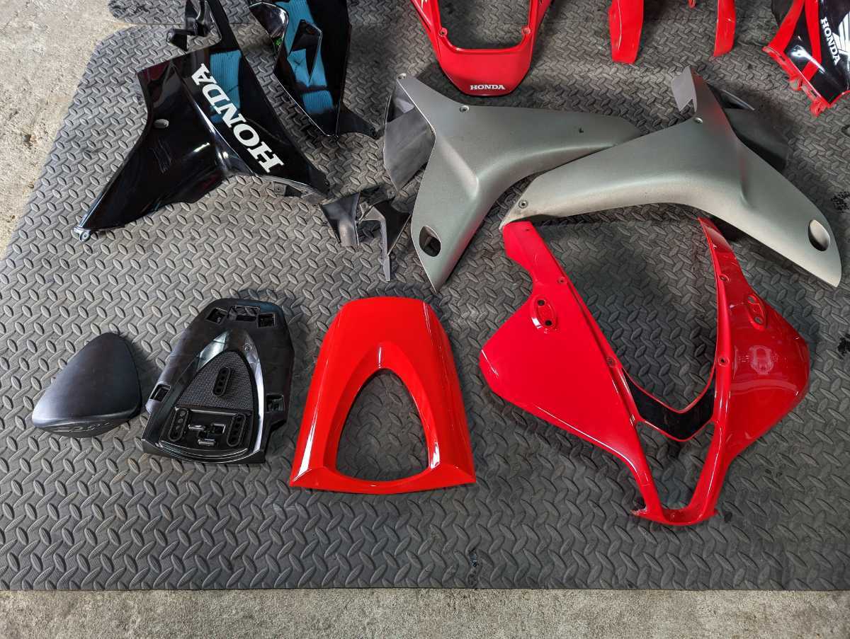 CBR600RR PC40逆車07純正カウルセット 前期 フルカウル 外装セット