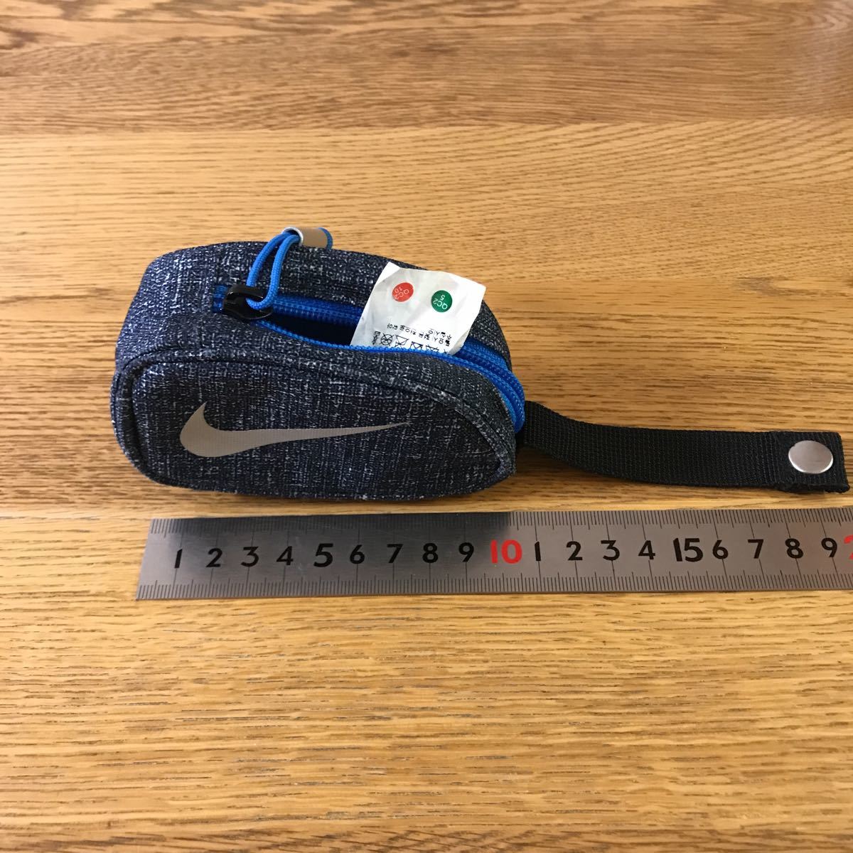 NIKE ナイキゴルフ ボールケース グレー 美品 送料込 オマケ付 NIKE ナイキゴルフ ボールケース グレー 美品 送料込 オマケ付