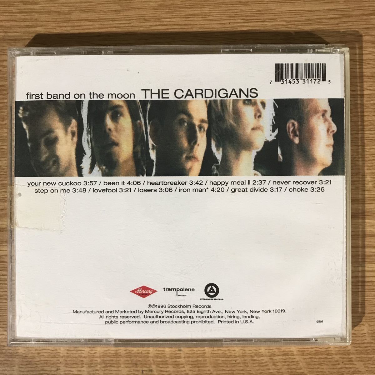 D318 中古CD100円 The Cardigans First Band on the Moon_画像2
