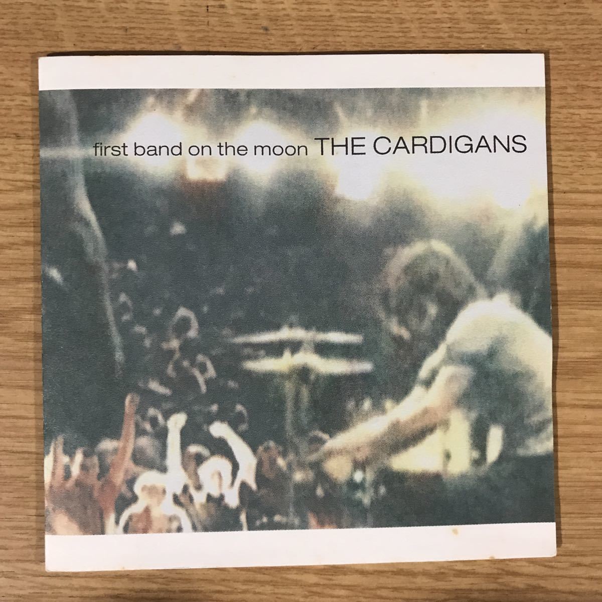 D318 中古CD100円 The Cardigans First Band on the Moon_画像1