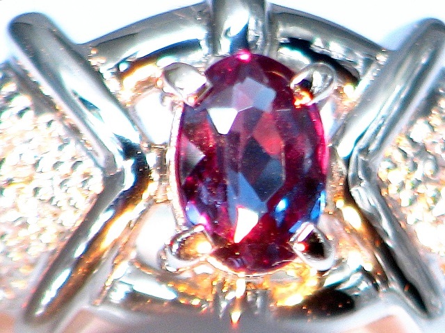 本物の 【宝石屋本舗】0.39ct 上質ブラジル産天然アレキサンドライト