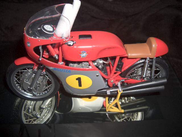 1/12 ミニチャンプス MV Agusta 500ccm G.Agostini GP1970 MVアグスタ　ジャコモ・アゴスチーニ _画像3