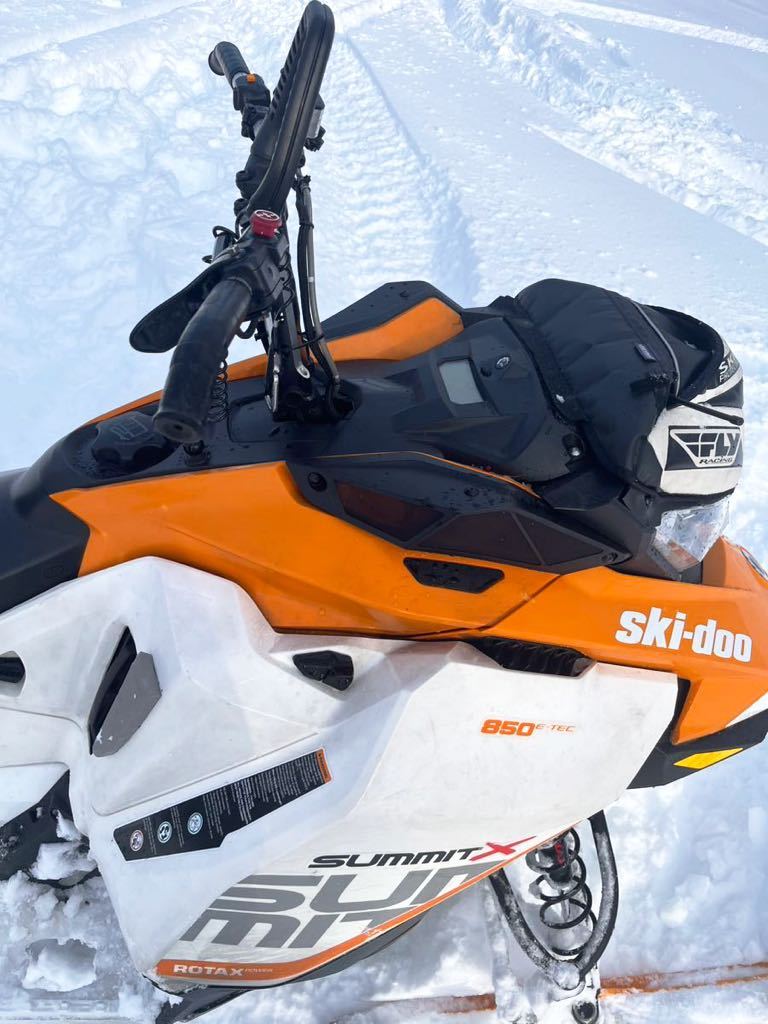 *2017 год модели /ski-doo SUMMIT X G4 пробег 3756 kilo cell задний имеется снегоход OH завершено 