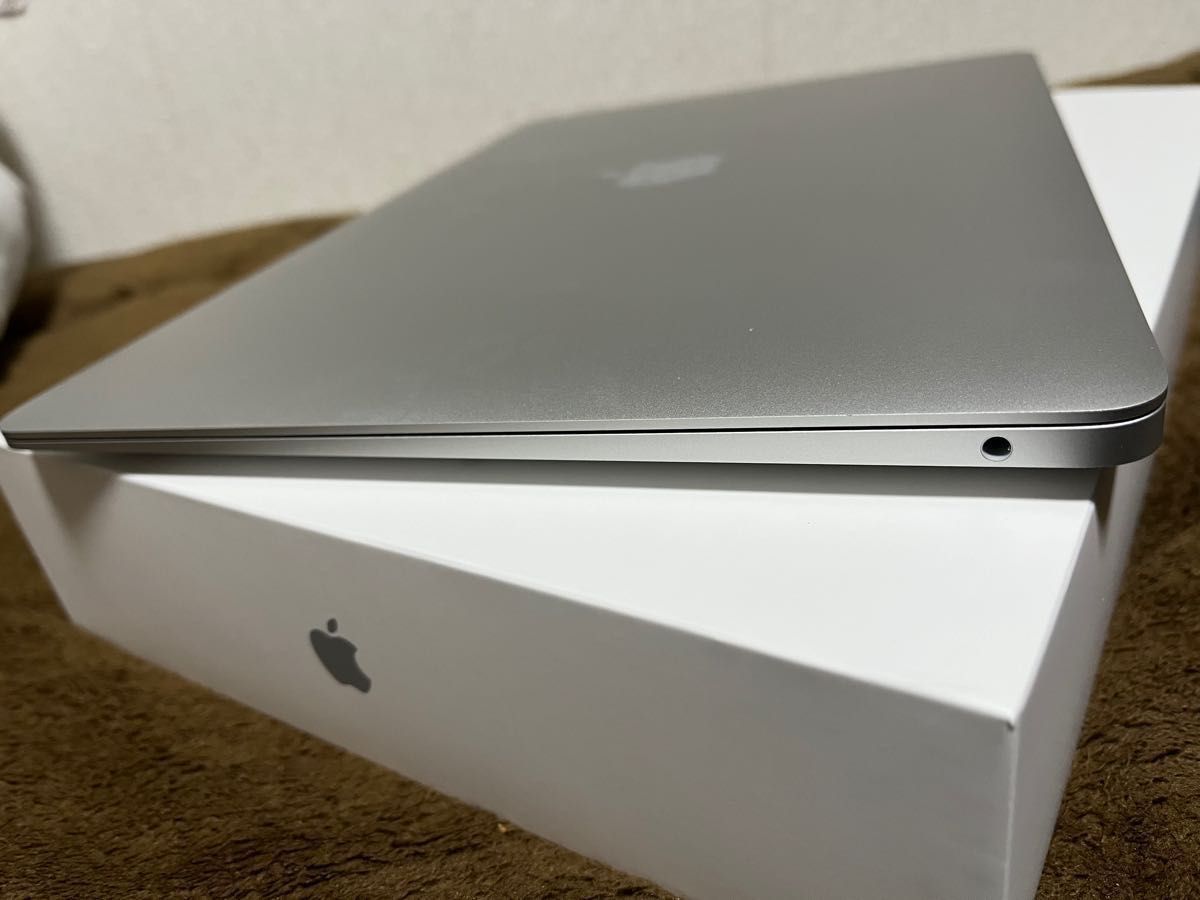 極美品】MacBook Air 13 3インチ 2020 M1チップ メモリ8GB SSD256GB