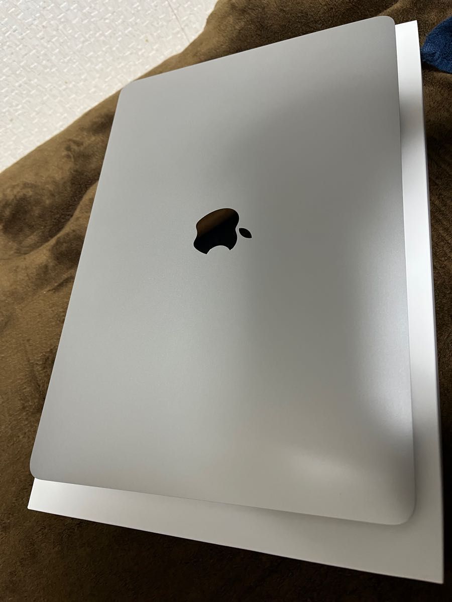 極美品】MacBook Air 13 3インチ 2020 M1チップ メモリ8GB SSD256GB