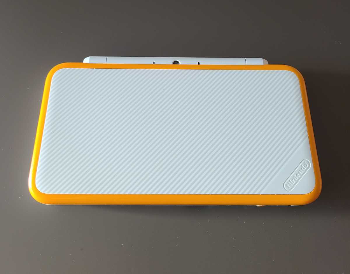 NEWニンテンドー2ds ll ホワイトオレンジ ニンテンドー2DS NEWニンテンドー2ds ll ホワイトオレンジ ニンテンドー2DS