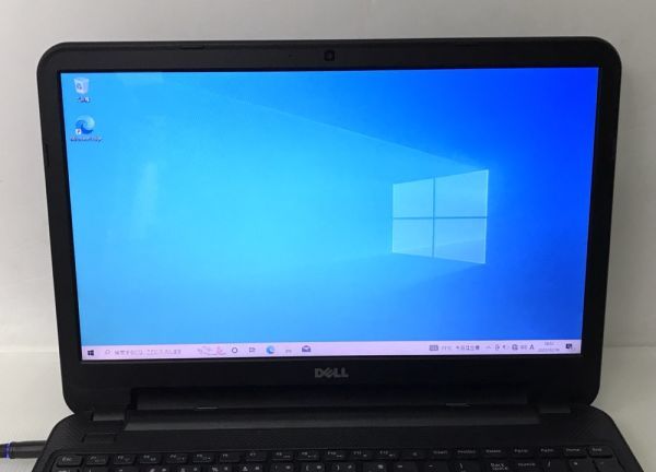 送料無料】 3537 Inspiron DELL ダイヤ模様 多機能ノート 15.6型