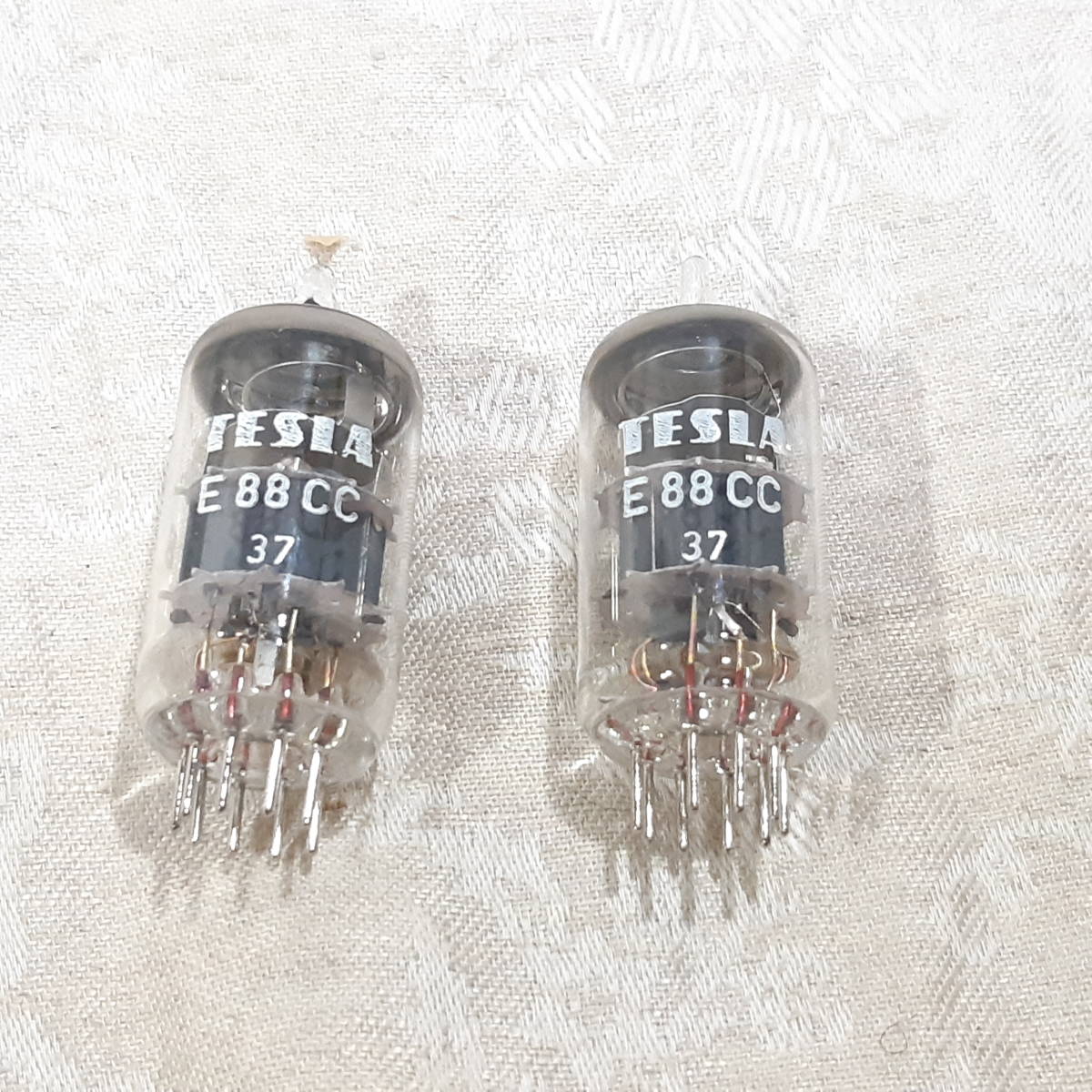 新品　真空管　TESLA テスラ　E88CC/6922　pair(2本セット)　1986年 チェコスロバキア製　送料520円～