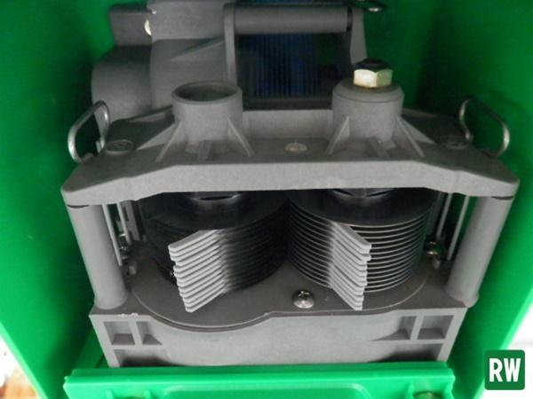 ねぎ切り機 縦切り/ネギスライサー 白髪ねぎ 水洗OK 100V 試運転 ねぎ切り機 縦切り/ネギスライサー 白髪ねぎ 水洗OK 100V 試運転