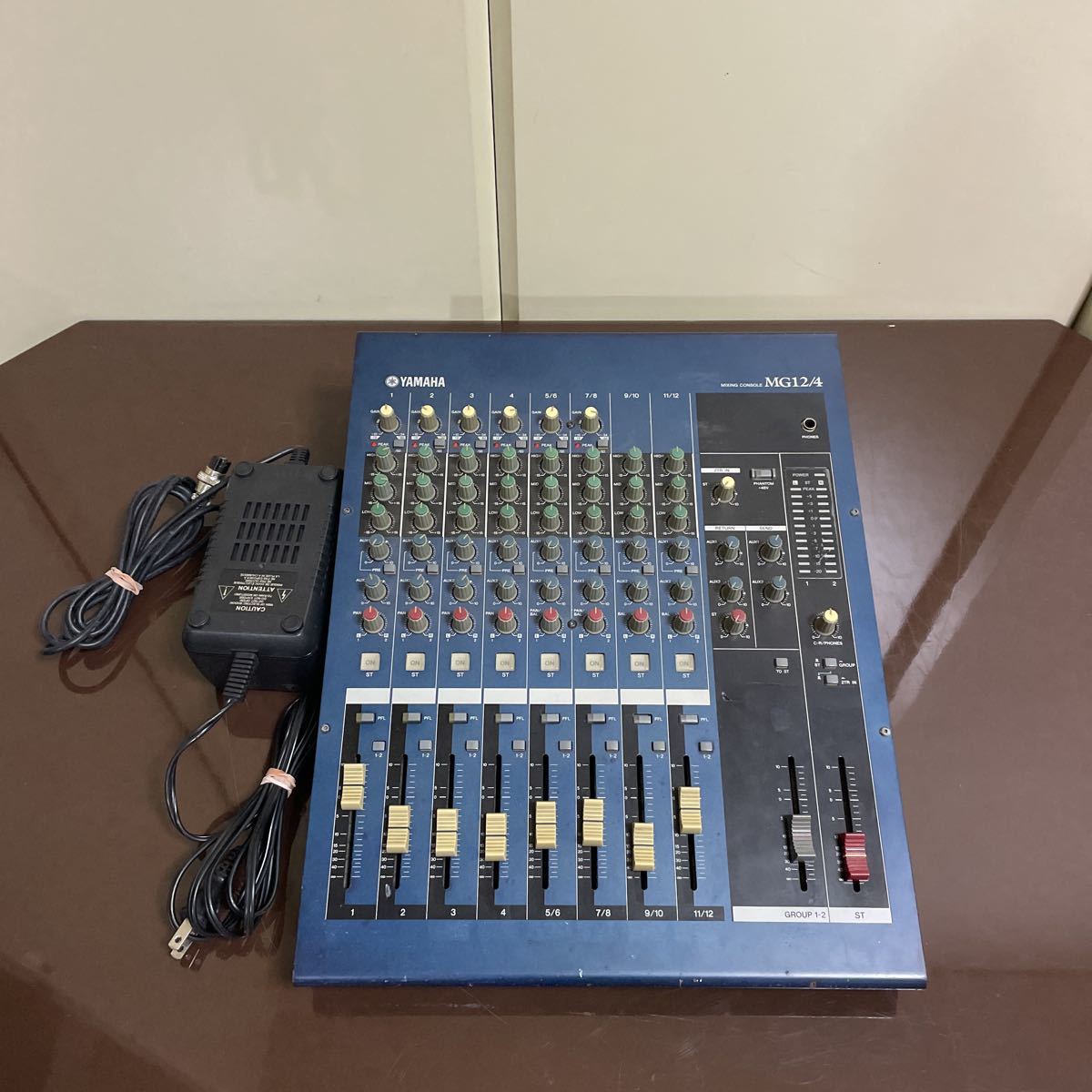 Yahoo!オークション - YAMAHA MG12/4 ミキサー アダプター付 Yahoo!オークション - YAMAHA MG12/4 ミキサー アダプター付