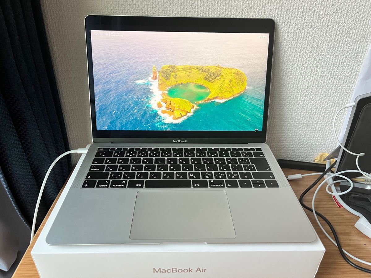 MacBook Air (13-inch, 2019) 128GB 美品 | sweatreno.com
