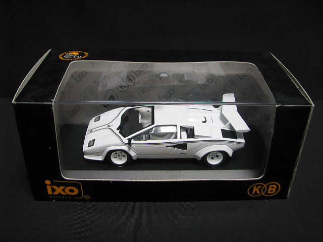 21. 未展示　イクソ 1/43　Lamborghini Countach 5000QV Quattrovalvole　ランボギーニ カウンタック ホワイト