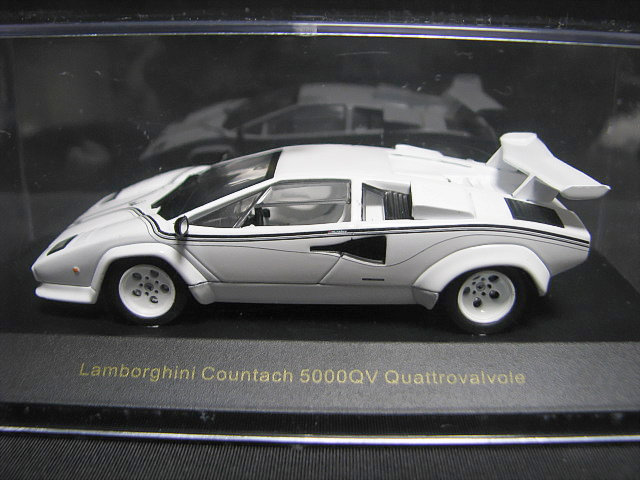 21. 未展示　イクソ 1/43　Lamborghini Countach 5000QV Quattrovalvole　ランボギーニ カウンタック ホワイト