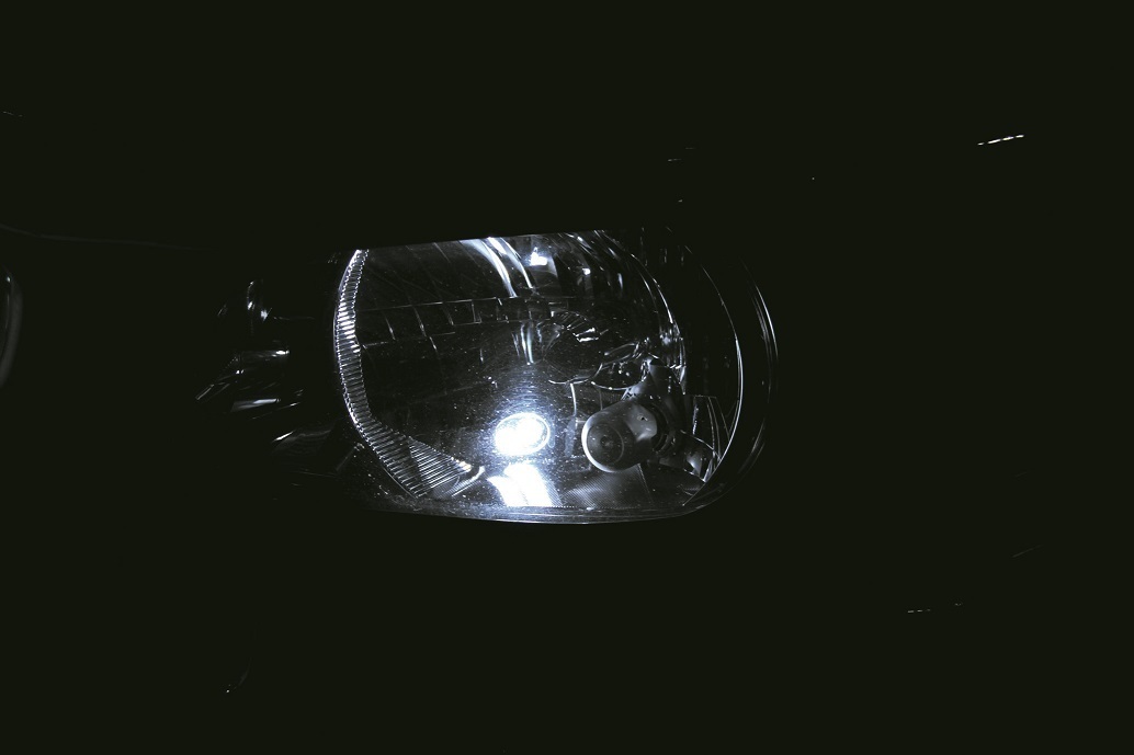 NEO　LEDウェッジ球　T10サイズ　ホワイト（白）　2個セット　24V_画像3