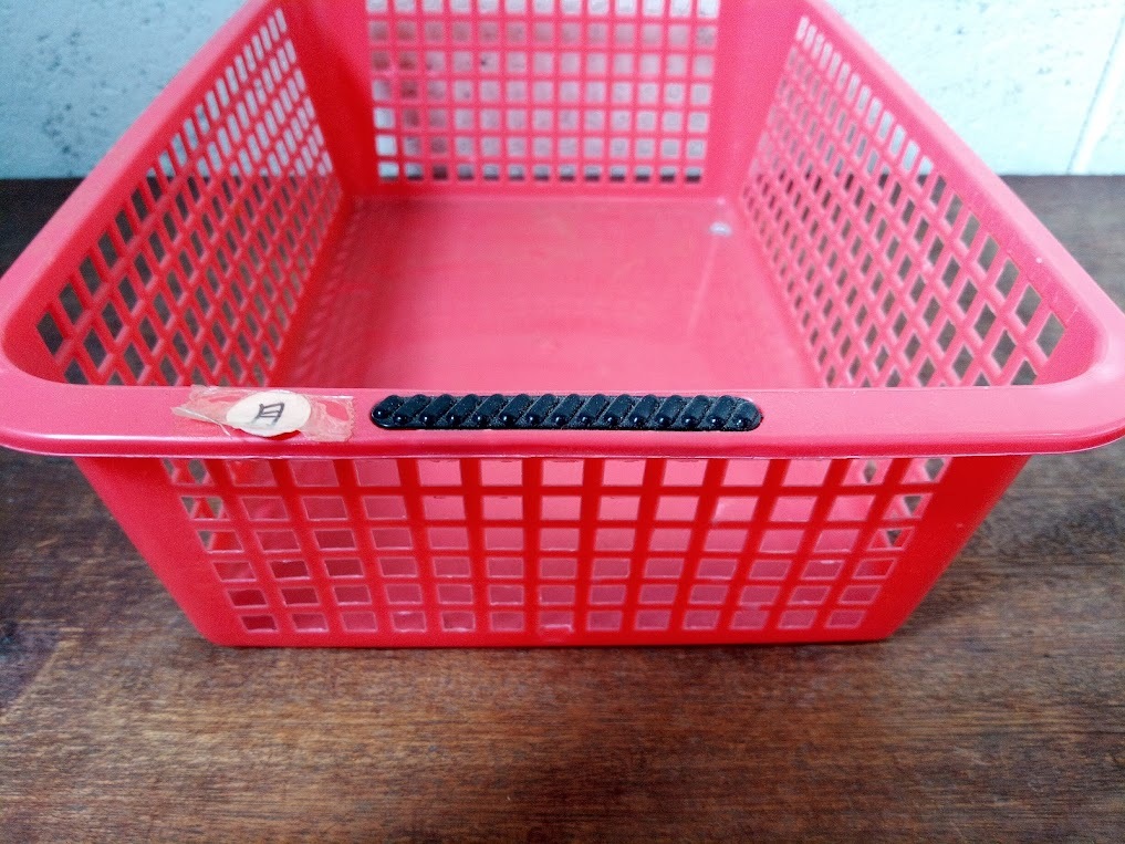 □ケース / 網かご 収納バスケット レタートレー プラスチック 角カゴ 赤 朱色 レッド_画像4