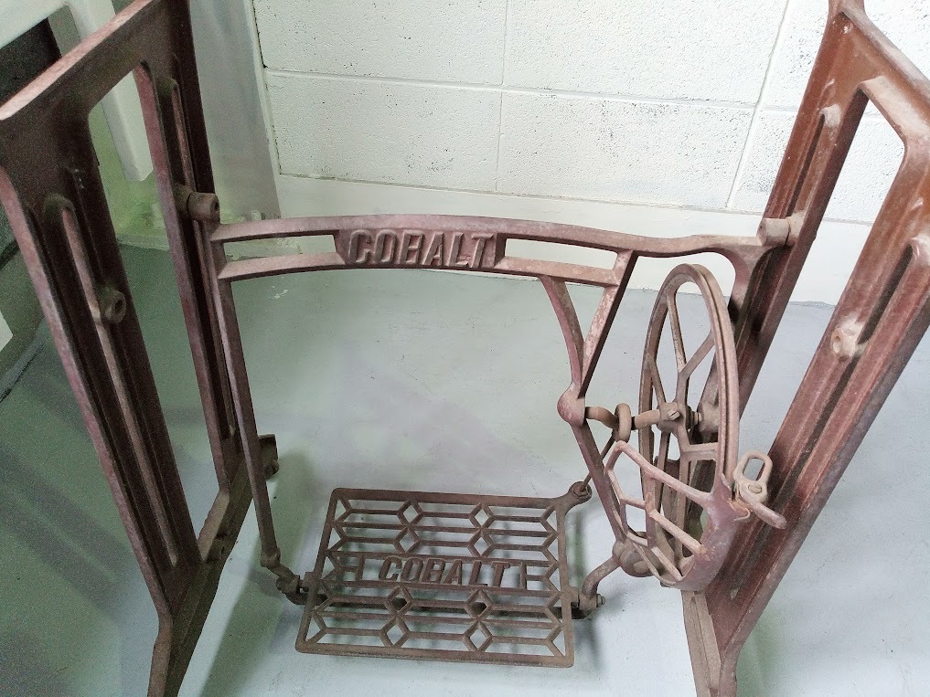 □≪引き取り限定≫ミシン台の脚 / テーブル脚 COBALT コバルト ミシン