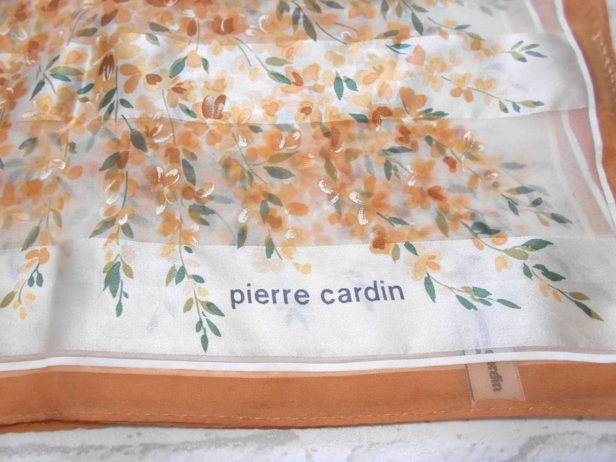 〔 送料無料！ 〕 pierre cardin ピエールカルダン ベージュ フラワー プリント シルク シフォン 大判 スカーフ ( 絹100％ 花柄 柄 アクセ