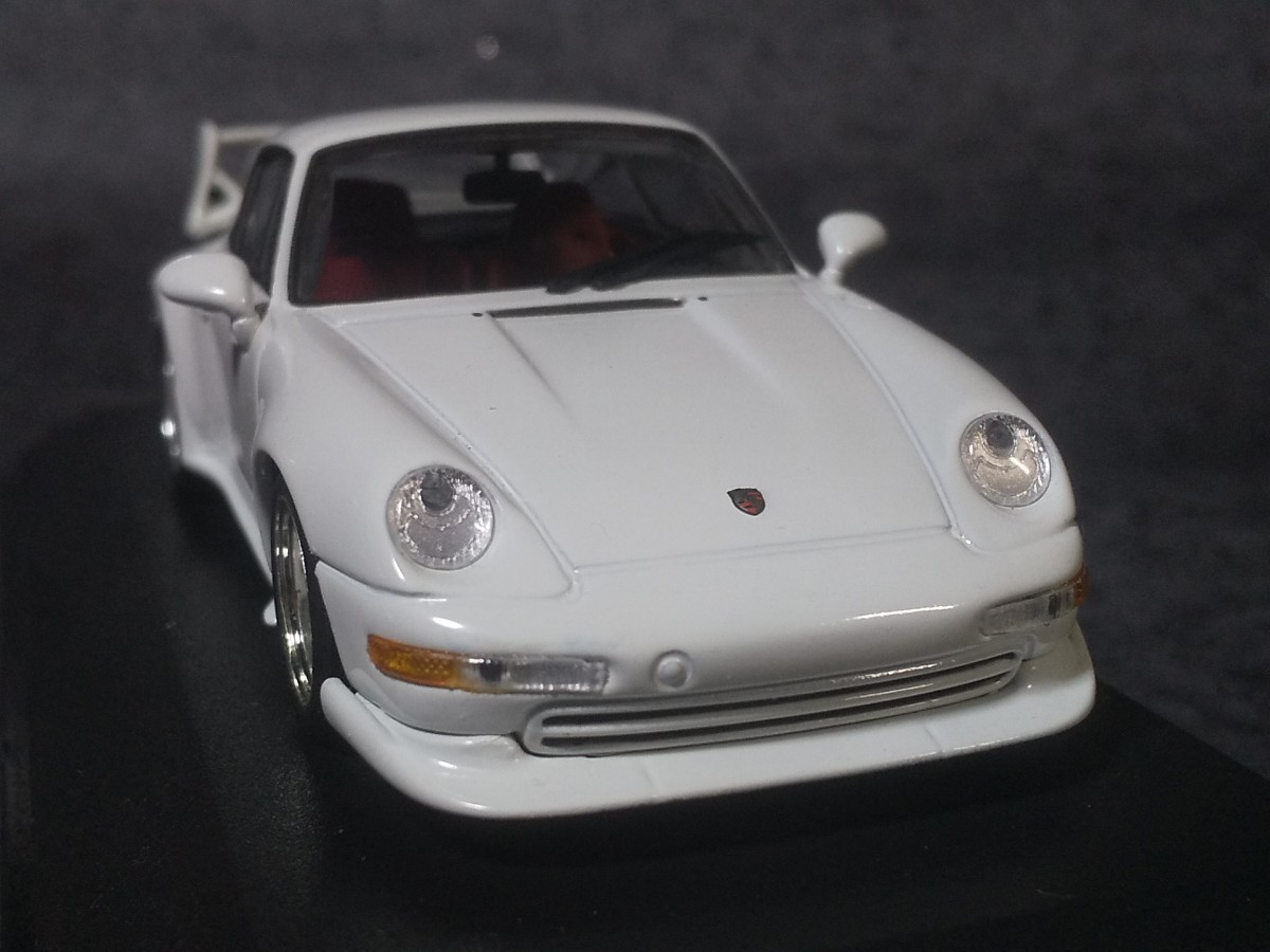 ミニチャンプス 1/43 ポルシェ 911 カレラRS（993型）_画像5