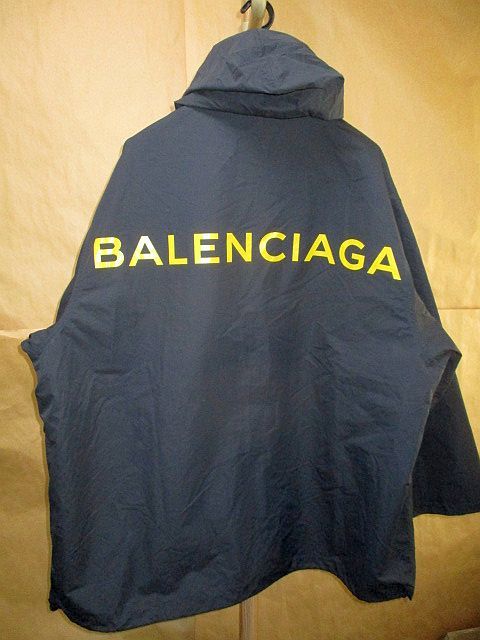 BALENCIAGA バレンシアガ バック ロゴ 超 オーバーサイズ ビッグ windbreaker フード ブルゾン 黒 34の画像1