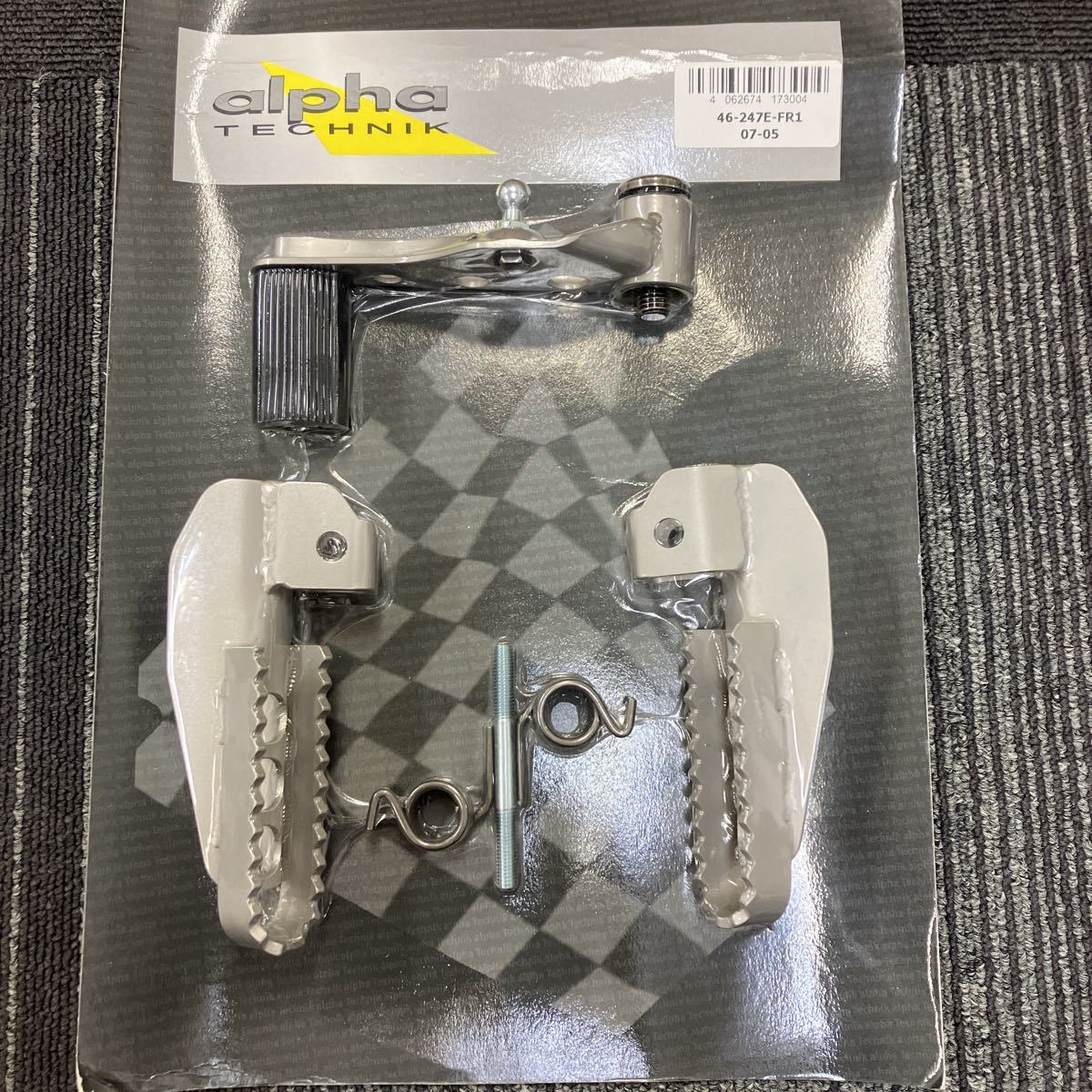 BMW R80G/S und R80ST ダウンステップ Alpha Art-Nr. 46-247E-FR1 新品