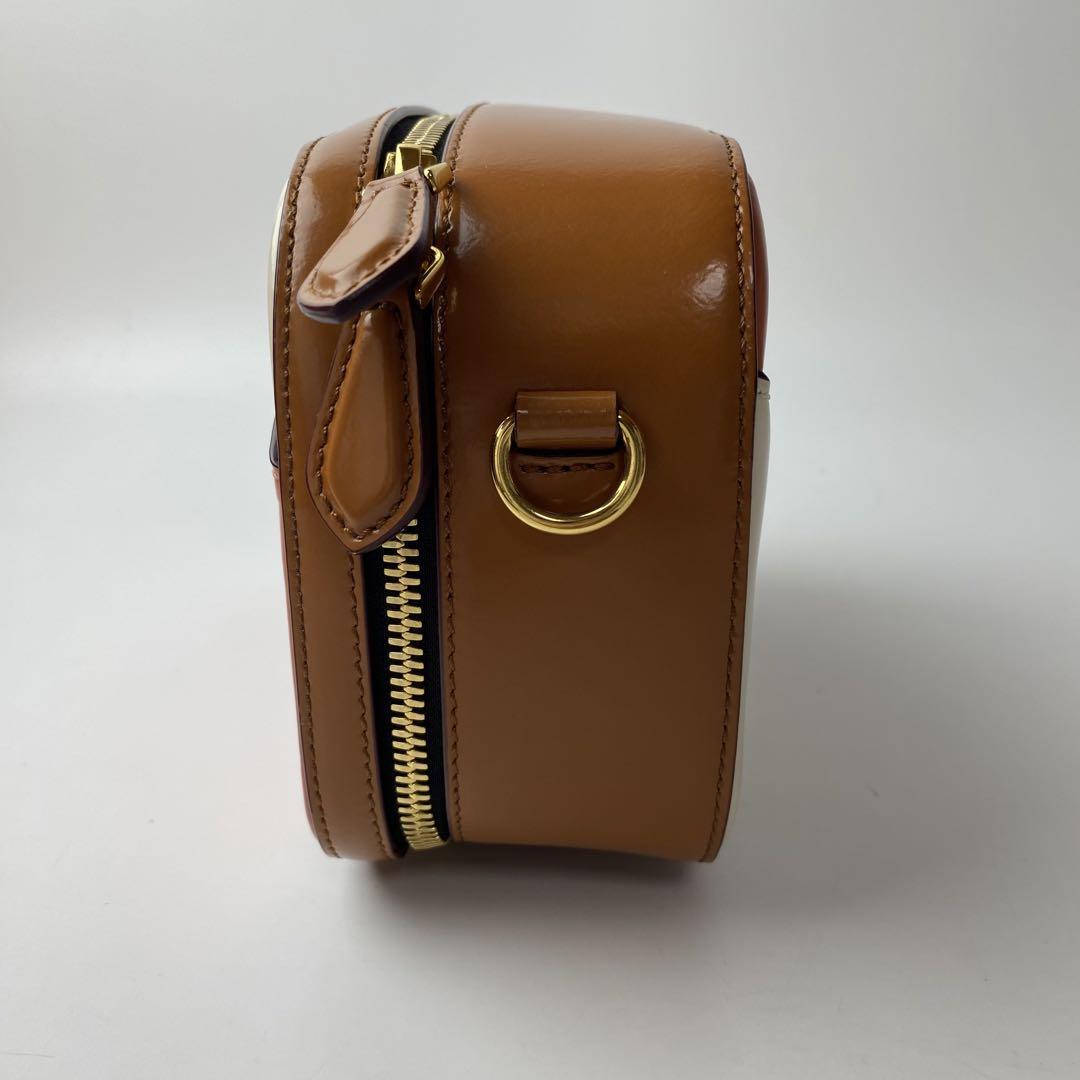 未使用 マルニ MARNI シェル ショルダーバッグ ミニバッグ ポシェット