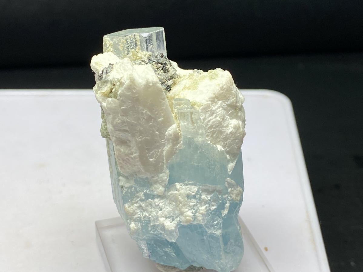 アクアマリン 結晶 母岩付き 32g アンティーク、コレクション 科学