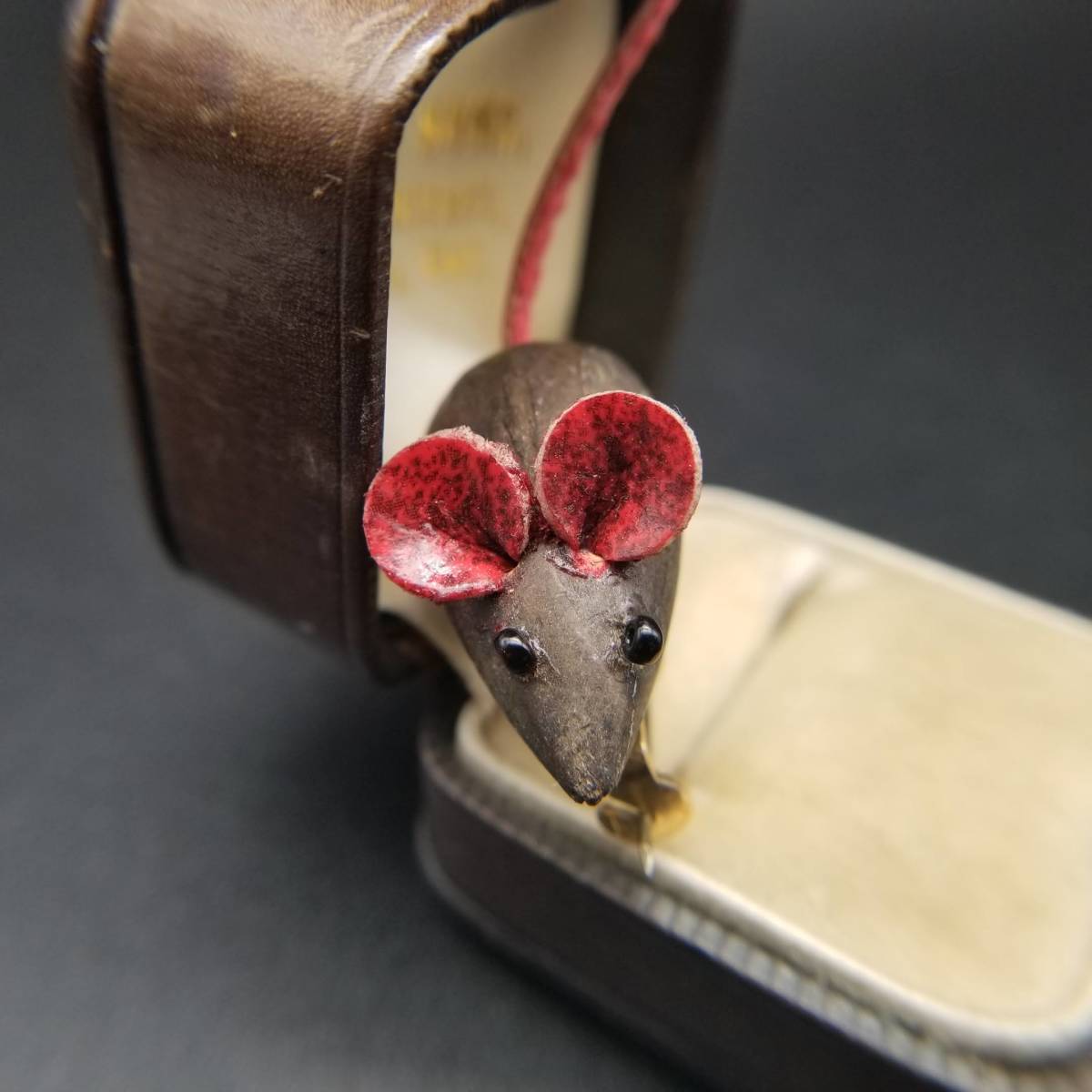 20世紀中頃 米国 ヴィンテージ 木製 ネズミ ブローチ アニマル