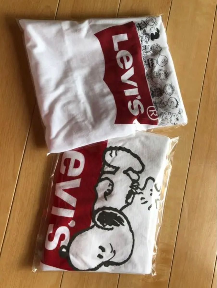 【値引き不可】新品リーバイス×スヌーピーLEVI'S×PEANUTSコラボ　バットウィングスヌーピー Tシャツ MＬ【完売品レア】